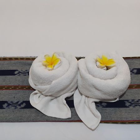 Bata Merah Homestay Banyuwangi  Buitenkant foto