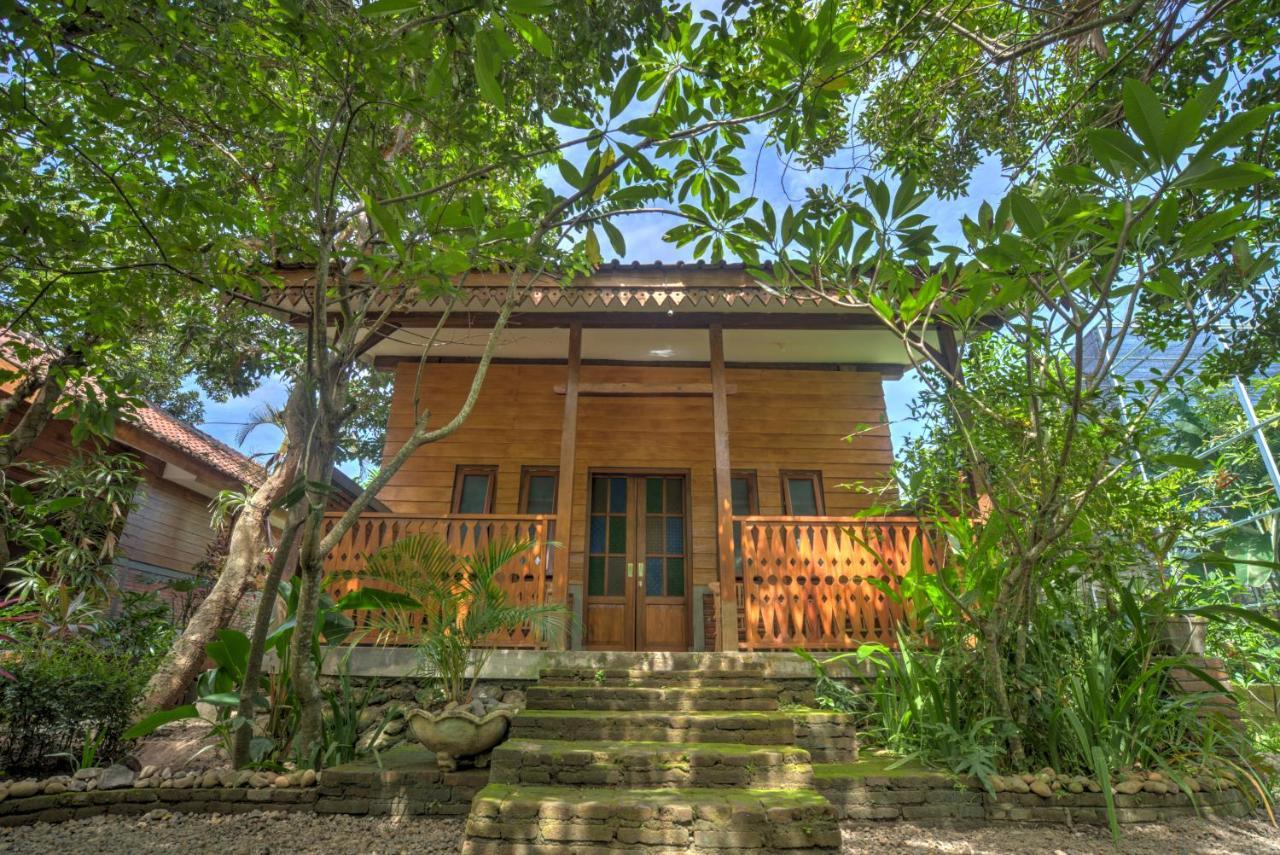 Bata Merah Homestay Banyuwangi  Buitenkant foto