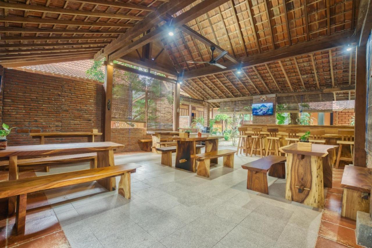 Bata Merah Homestay Banyuwangi  Buitenkant foto