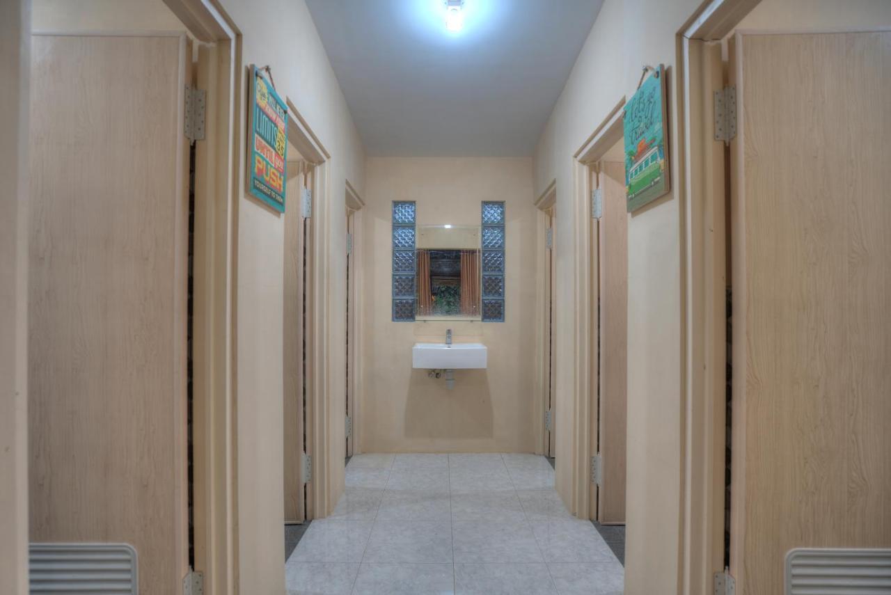 Bata Merah Homestay Banyuwangi  Buitenkant foto