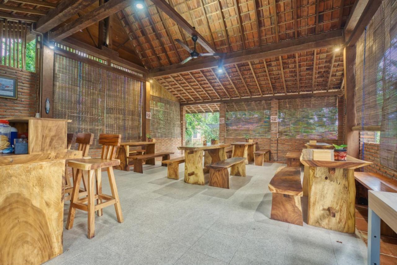 Bata Merah Homestay Banyuwangi  Buitenkant foto