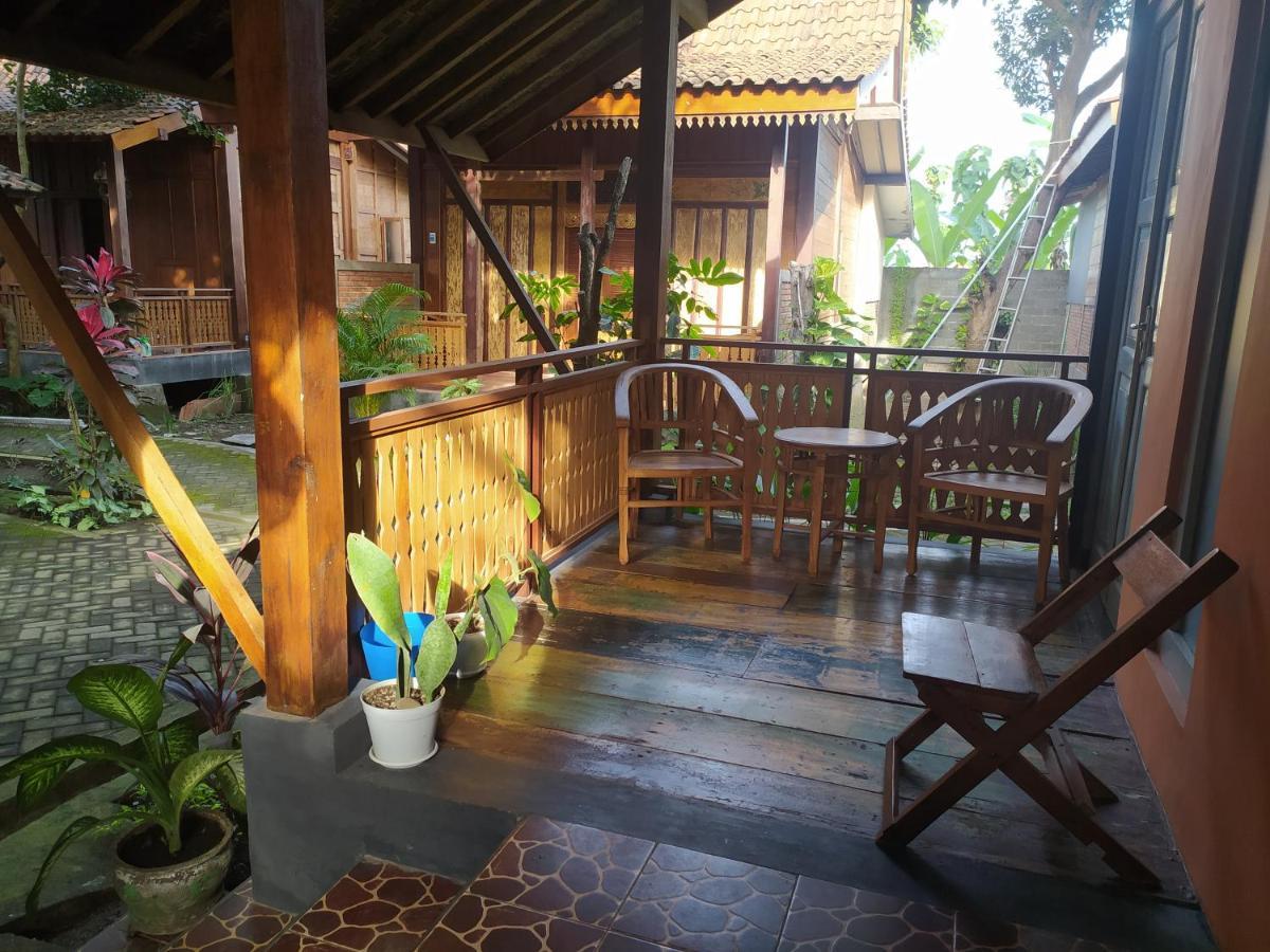 Bata Merah Homestay Banyuwangi  Buitenkant foto