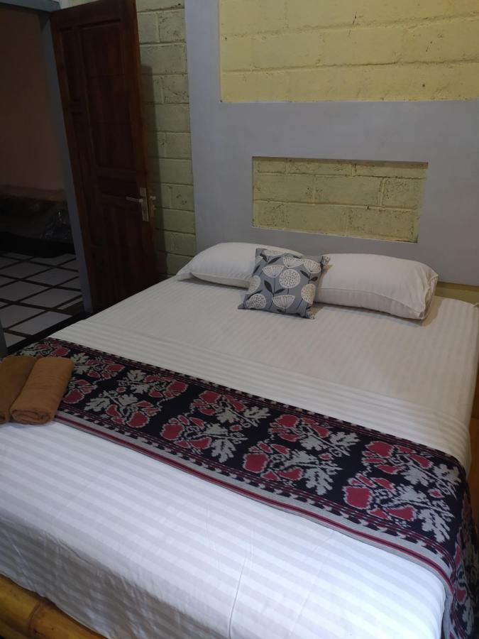 Bata Merah Homestay Banyuwangi  Buitenkant foto
