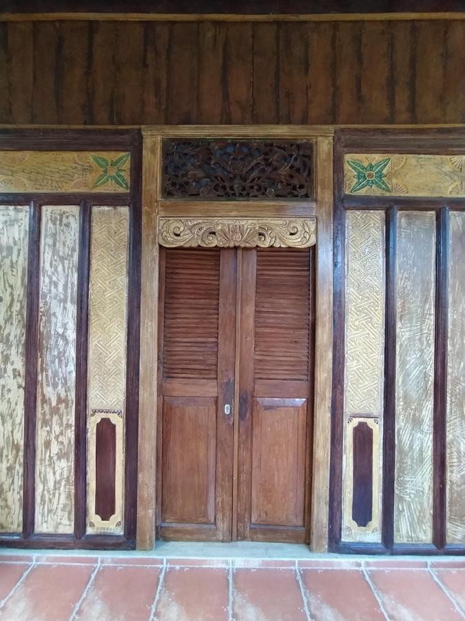 Bata Merah Homestay Banyuwangi  Buitenkant foto